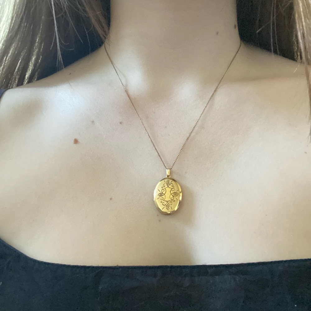 Vintage Locket-Solid Gold